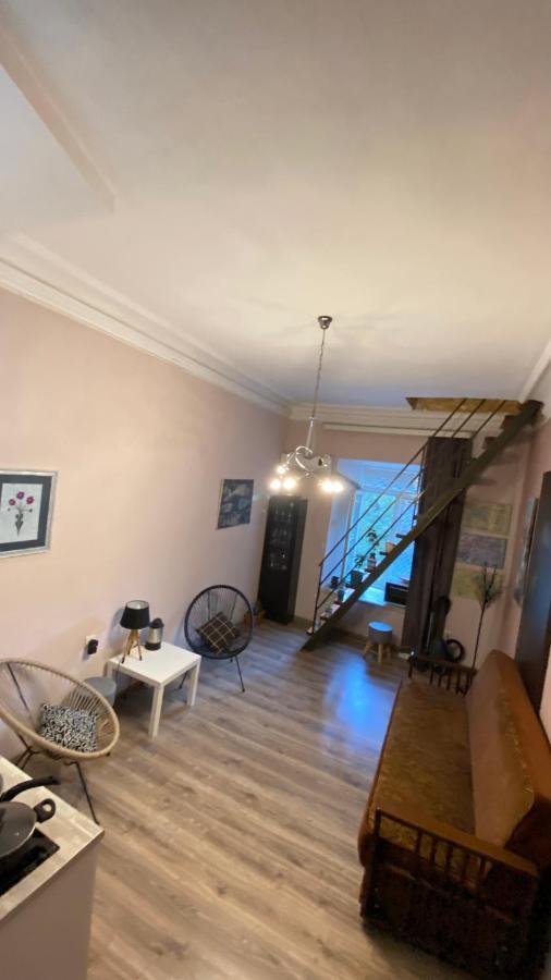 Art Apartment In Kala Tbilisi Historic District Extérieur photo